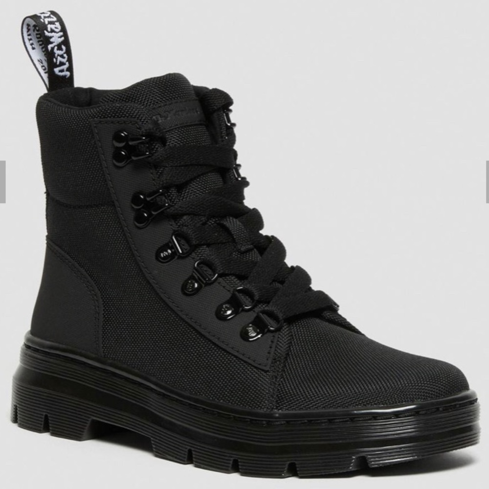 NWT Dr Martens Combs Poly Casual Boots Womens